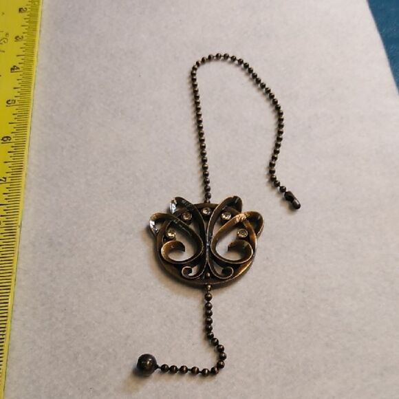 Vintage Gold-Tone Leaf Pendant Necklace - Picture 1 of 4